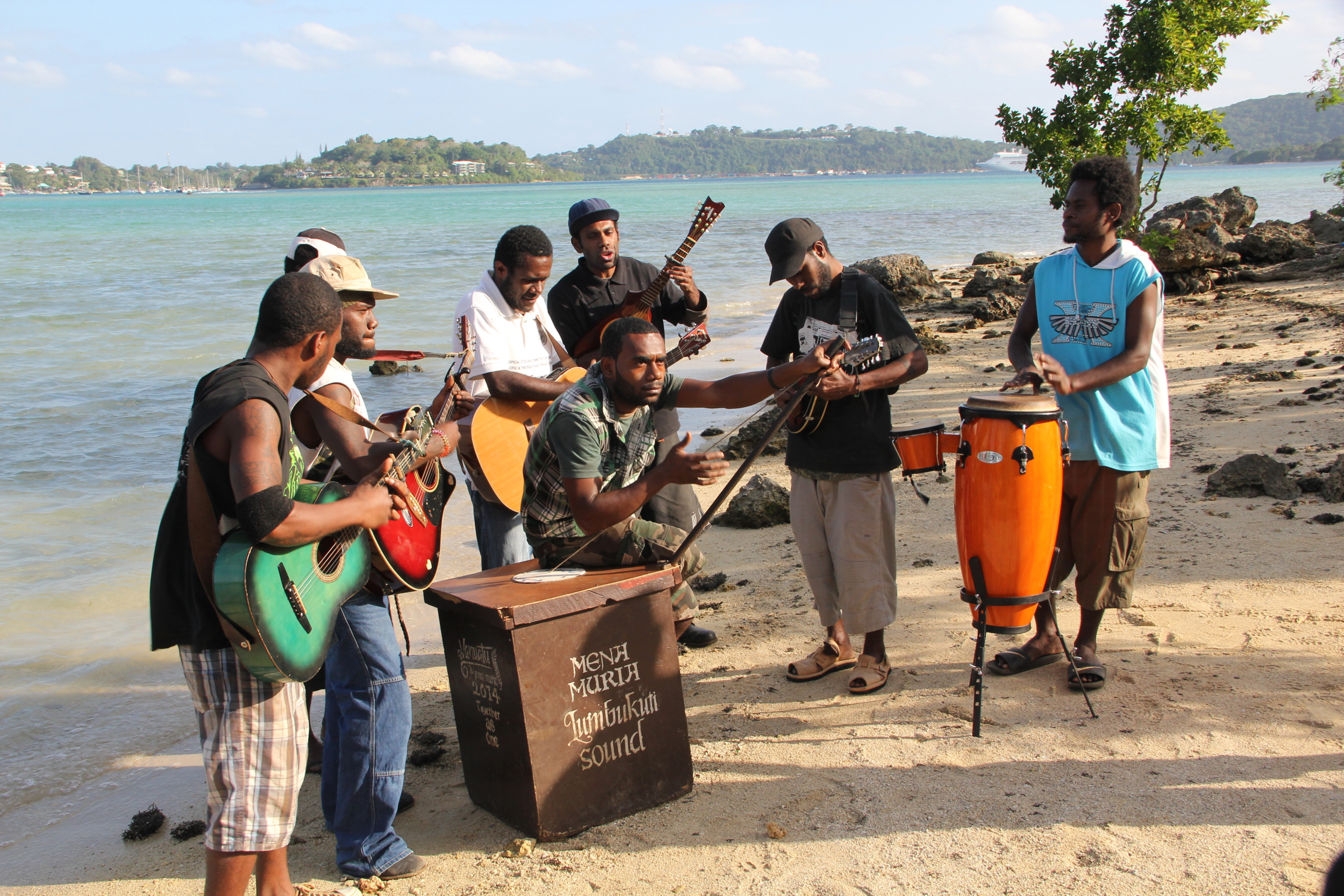 festnapuan-vanuatu-anne-dorr