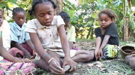 jeux-enfants-madagascar